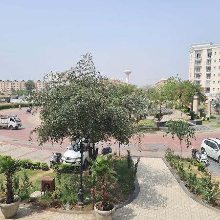 Lord Krishna Palace Hotel Vrindavan Luaran gambar